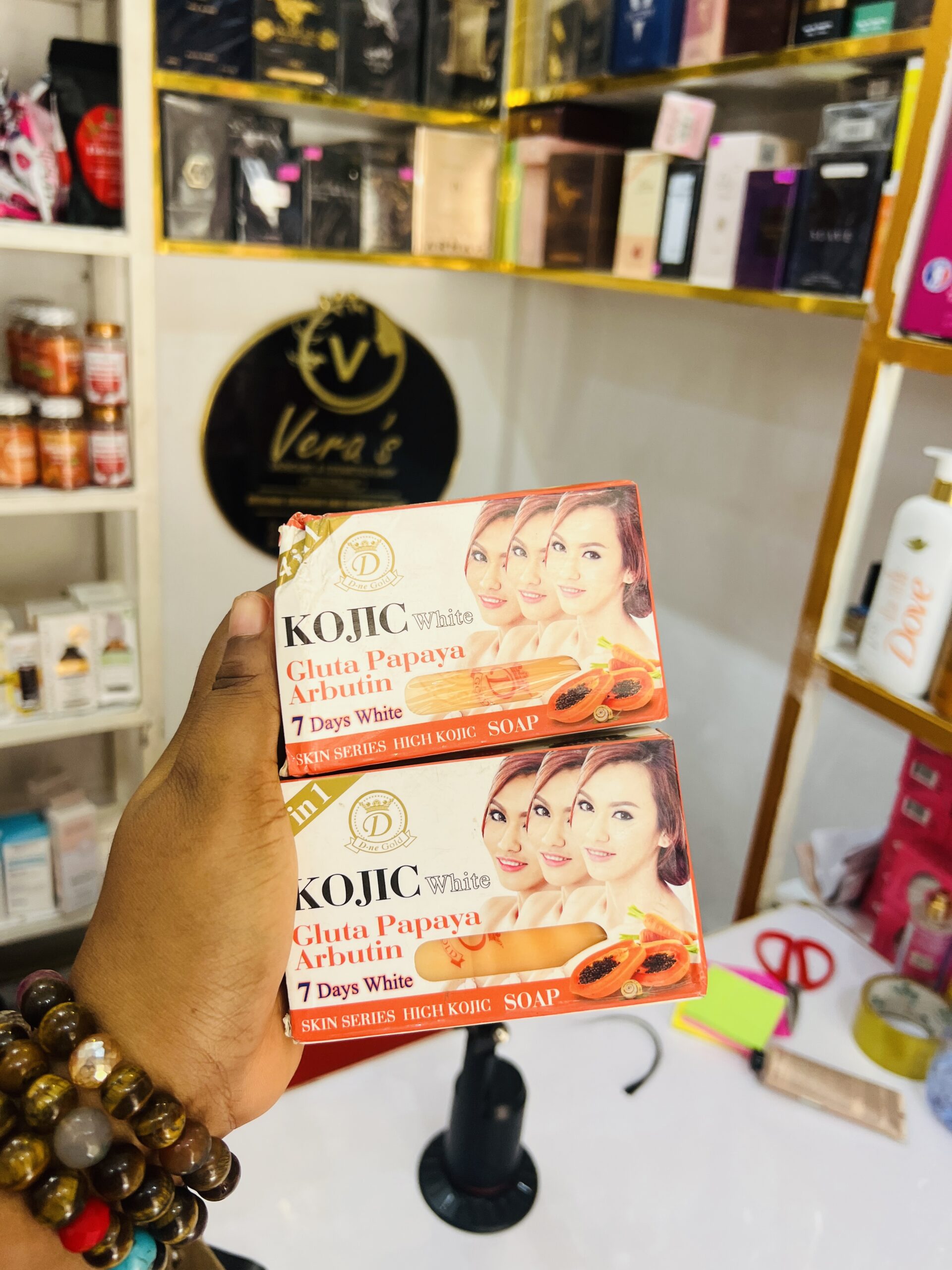 Kojic white Gluta papaya arbutin soap