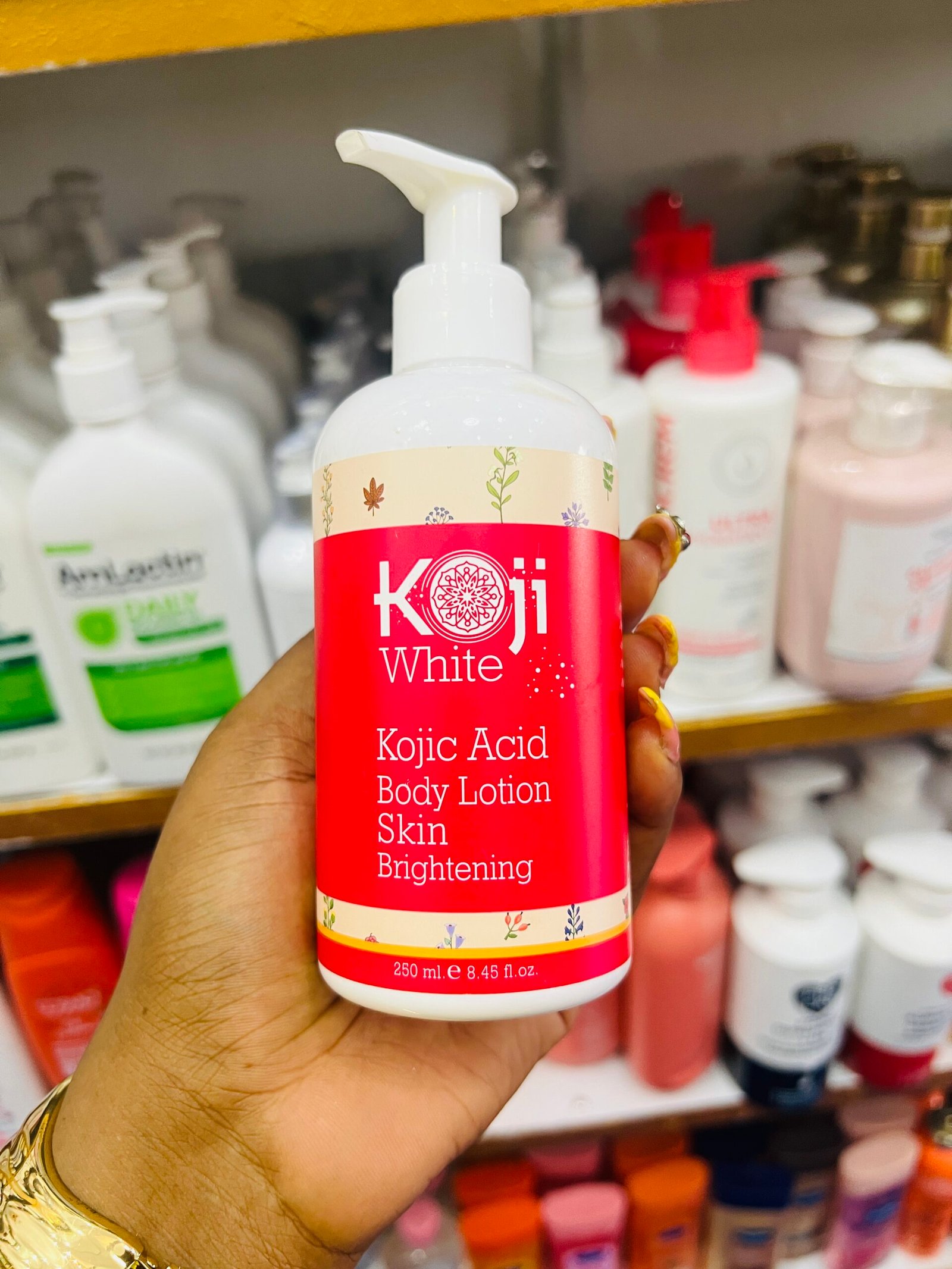Koji white body lotion